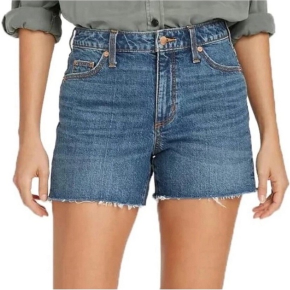 Universal Thread Vintage Midi Denim Shorts Size 6/28 - Picture 1 of 10